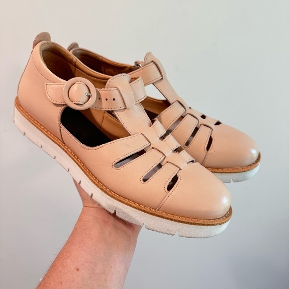 Samuel Hubbard Anytime Fisherman Sandals Nude Size 9 - Picture 1 of 6